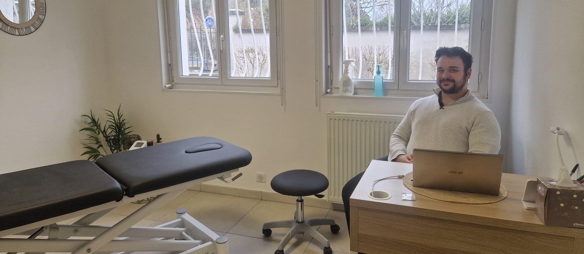 Cabinet d'ostéopathie, Julien Quivy, Saint Priest, Rhône, 69, France, ostéopathe, ostéopathie, urgence, parking, doctolib, domicile, sportifs, ostéopathe en entreprise, entreprise